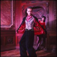 Szabó Róbert - Gerő András: Lécsőházi randevú, 4 db színes fotónegatív, 6×6 cm