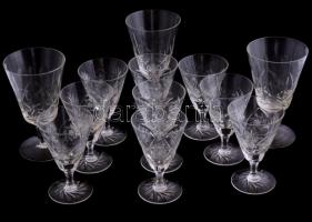 Össz. 12 db kristály üveg boros pohár: 3 db nagy méretű, apró csorbákkal, m: 15 cm + 9 db kis méretű, apró kopásnyomokkal, m: 11,5 cm