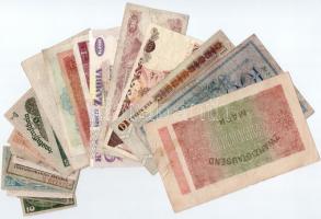 Vegyes 20db-os külfoldi bankjegy és szükségpénz tétel, közte osztrák, német, orosz zambiai darabok T...