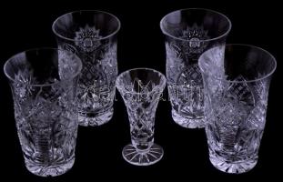 4 db kristály pohár és vázácska, egészen apró karcolásokkal, m: 13 cmx4, m: 10,5 cm