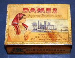 cca 1920 Dames egyiptomi szivarkás fémdoboz 13x9x4,5 cm