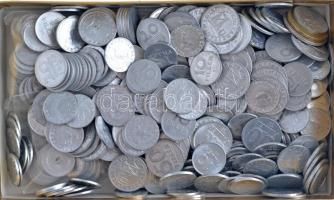 Kis doboznyi forint-fillér érme tétel, nagyrészt 10f Al és 20f Al érmék, közte 1947. 5Ft Ag T:vegyes