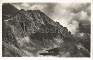 Tátra, Magas-Tátra, Vysoké Tatry; Kopky a Zabie pleso zo Zabího Kona / mountain peak, lake