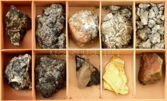 Óriási féldrágakő és ásvány gyűjtemény. 40 darab 10 fakkos dobozban több száz nemes kő precízen ásvá...