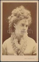 cca 1870-1880 Irma Jelenska színésznő fotója, keményhátú fotó, 10,5x6,5 cm