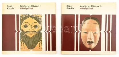 Honti Katalin: Színház és látvány I-II. köt. Műhelytitkok. Bp.,1977,Corvina. Kiadói papírkötések.