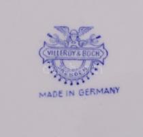 Villeroy & Boch hagyma mintás porcelán tányérok. Máz alatti kék festés, kis kopással. 19-23 cm