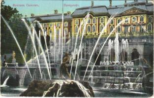 Saint Petersburg, St. Petersbourg, Petrograd; La fontaine de Samson / fountain