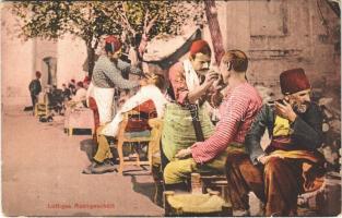 Mostar, Luftiges Rasirgeschäft / barbers working open air (EK)