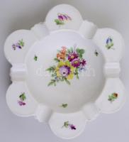 Herendi virág mintás hamutál, jelzett (1839-1939 jubileumi jelzés), kisebb csorbával,  d: 14,5 cm