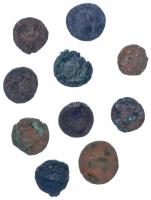 Római Birodalom 10db-os kopott és/vagy tisztítatlan III-IV. századi érmetétel T:3
Roman Empire 10pc...