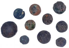 Római Birodalom 10db-os kopott és/vagy tisztítatlan III-IV. századi érmetétel T:3
Roman Empire 10pc...