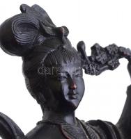 Távol-keleti női figura, műgyanta, m: 29 cm