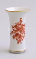 Herendi rózsa mintás porcelán vázácska. Kézzel festett, jelzett, hibátlan. 8 cm
