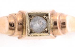 Arany (Au) gyűrű 14k jelzett, szintetikus kővel 2,5 g m: 59