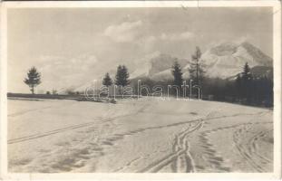 Tátra, Magas-Tátra, Vysoké Tatry; Prebudenie jara (Koncistá a Gerlachovsky stít) / Tavasz ébredése (Koncsiszta és Gerlachfalvi-csúcs) / spring awakening, mountain peaks. Lichtbild v. Michael Szabó (Weszterheim)