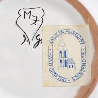 Habán másolat tálka. Kézzel festett . d: 16 cm