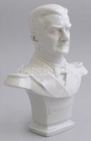 Herendi porcelán Horthy Miklós kormányzó büszt. Fehér mázas, jelzett, kis foltokkal. m: 23,5 cm