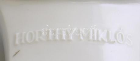 Herendi porcelán Horthy Miklós kormányzó büszt. Fehér mázas, jelzett, kis foltokkal. m: 23,5 cm