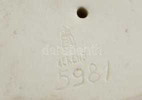 Herendi porcelán Horthy Miklós kormányzó büszt. Fehér mázas, jelzett, kis foltokkal. m: 23,5 cm