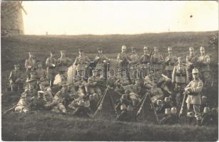 1913 Német katonák csoportja / German military, group of soldiers with dog and rifles. photo