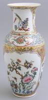 Kínai váza. Kézzel festett, jelzett, kis kopásokkal 27 cm