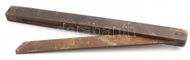 Asztalos fa szögmérő, kopott, h: 49 cm