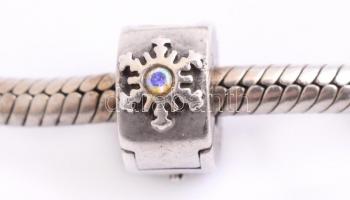 Ezüst(Ag) karkötő charmokkal, jelzett, d: 6 cm, bruttó: 15,66 g