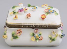 Porcelán bonbonier plasztikus virág dekorral, kézzel festett, jelzett, kisebb csorbákkal, 14x9,5 cm, m. 8 cm