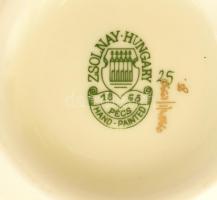 Zsolnay virágmintás váza, kézzel festett, jelzett, hibátlan, m: 13 cm