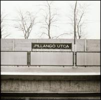 cca 1980 Budapest, a metró Pillangó utcai állomása, jármű mozgásokkal, 12 db vintage NEGATÍV, 6x6 cm