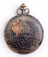 Omega zsebóra. Weisgrün Mór órás jelzett óra számlappal. Ezüst tok. Nem működő szerkezet, szép száml...