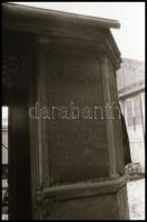 1987 Villamosok javításra várva, 30 db vintage NEGATÍV, 24x36 mm