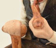 Idős úr, biszkvit porcelán figura, kézzel festett, jelzetlen, hibátlan, m: 16 cm