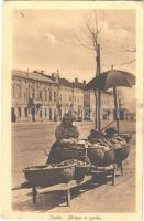 1915 Jaslo, Motyw z rynku / street view with market vendor (EK)