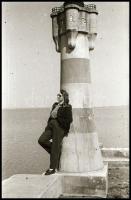 cca 1952 Balatoni felvételek (vitorlás, motoros hajó, mólók, fürdőruhák, társaság, stb.), 30 db vint...