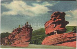 Colorado, Pikes Peak region, north vista of the balanced and steamboat rocks in the garden of the gods