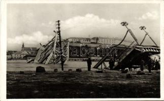 Újvidék destroyed bridge
