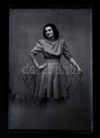 cca 1943 Eger, a Fotó: GRÁF egri műteremben készült, 16 db vintage üveglemez NEGATÍV, polgári személ...