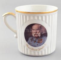 cca 1930 Ferenc József császár és Erzsébet (Sisi) császárné képével díszített porcelán emlék bögre. ...