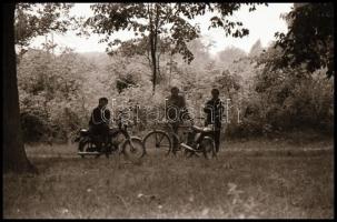 A fotográfia legizgalmasabb műfaja, amelyet minden fotós kipróbál; szolidan erotikus felvételek, 18 ...