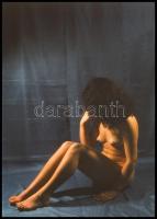 cca 1979 A női test szépségének megőrzése, 6 db vintage DIAPOZITÍV Vincze János (1922-1999) kecskeméti fotóművész hagyatékából, 36x24 mm