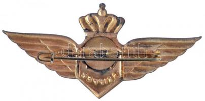 Hollandia ~1950. "KLM Junior Skipper" zománcozott fém jelvény T:2 
Netherlands ~1950. &qu...