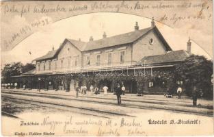 1901 Bicske, indóház, vasútállomás. Flakker Sándor kiadása (EK)