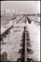 1986 Budapest, a Szilágyi utcai, felszíni metró építkezés, 28 db vintage NEGATÍV, 24x36 mm