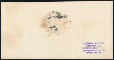cca 1926 Pobuda Alfréd pecsétjével jelzett vintage fotó (foci csapat a pályán), 12x22,7 cm