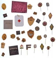 33db-os magyar és külföldi jelvény és kitűző tétel + 1968. "Országos Szaktárgyi Verseny - 1968&...