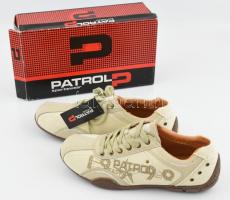 Patrol bézs vászon férfi cipő gumi talppal, méret: 44, eredeti, kissé sérült dobozában, használatlan, újszerű állapotban