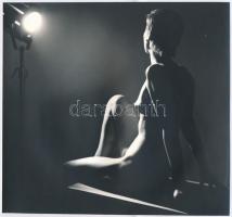 cca 1978 Menesdorfer Lajos (1941-2005) budapesti fotóművész hagyatékából, feliratozott vintage fotóművészeti alkotás, 17x17,9 cm