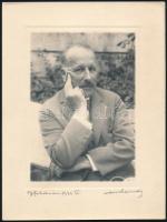 1930 Orphanidesz János (1876-1939) aláírt vintage fotója, a felirat szerint dr. Balogh Elemért ábrázolja Balatonföldváron, ún. művészfólián keresztül másolva, 23,8x18 cm
